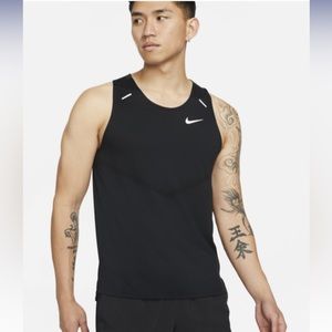 Nike Mens NWT Tanks for workout or running